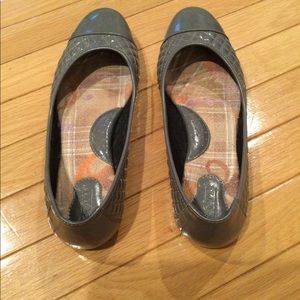 Born 10.5 Gray Quilted Flats